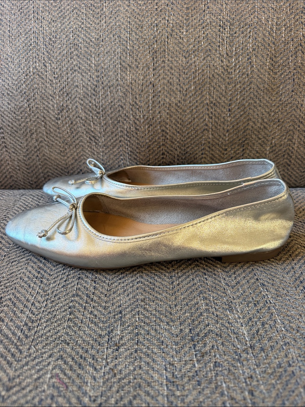 SCHUTZ ARISSA SILVER LEATHER BALLET FLAT SIZE: 9B - Picture 7 of 12